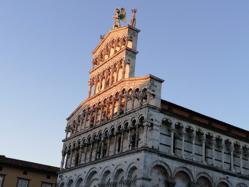 Pergola House in Lucca, Italy