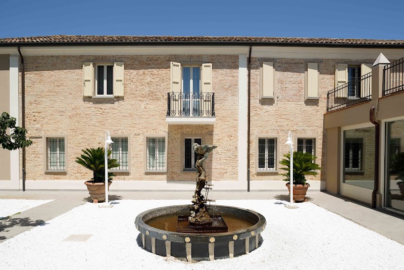 Relais Villa Roncuzzi in Russi, Italy