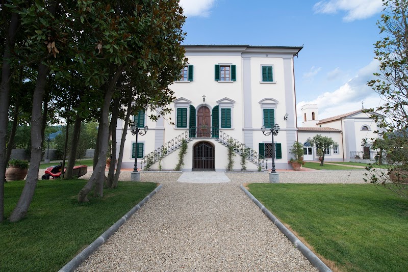 Relais Villa Scarfantoni in Montemurlo, Italy