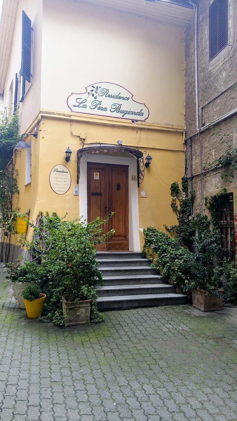 Residence La Pera Bugiarda in Venaria Reale, Italy