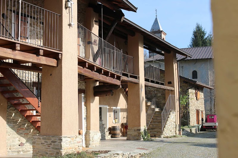 Rosbed & Breakfast in Boves, Italy