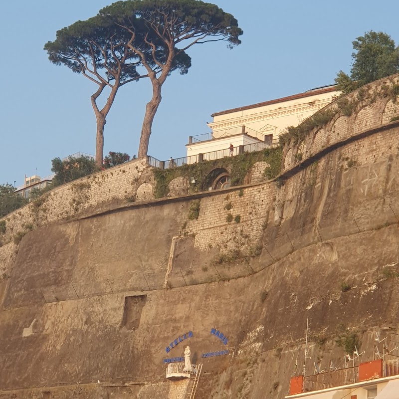Sofia Flora in Piano di Sorrento, Italy