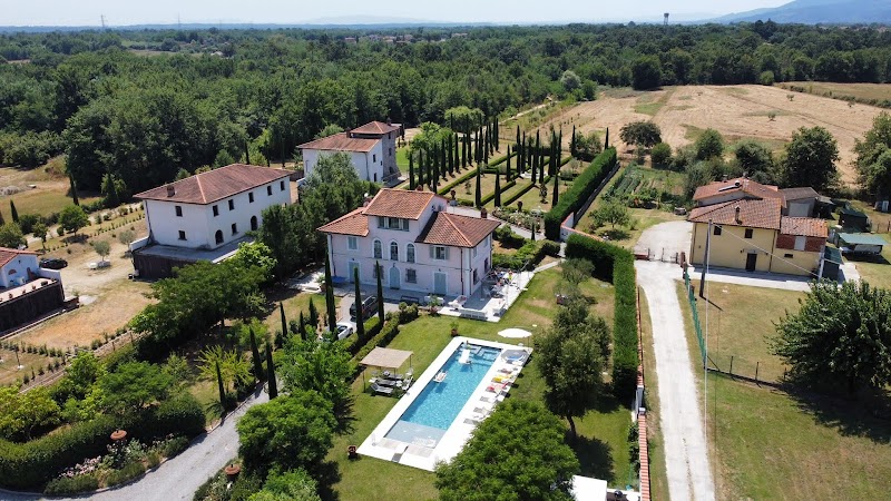 Villa Lippo Montefalcone in Castelfranco di Sotto, Italy