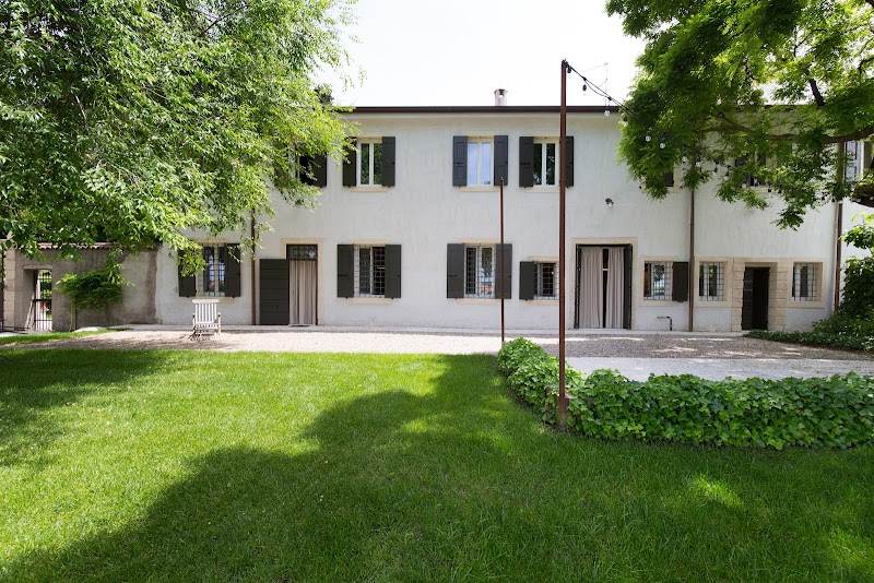 Villa Saccomani in Sommacampagna, Italy