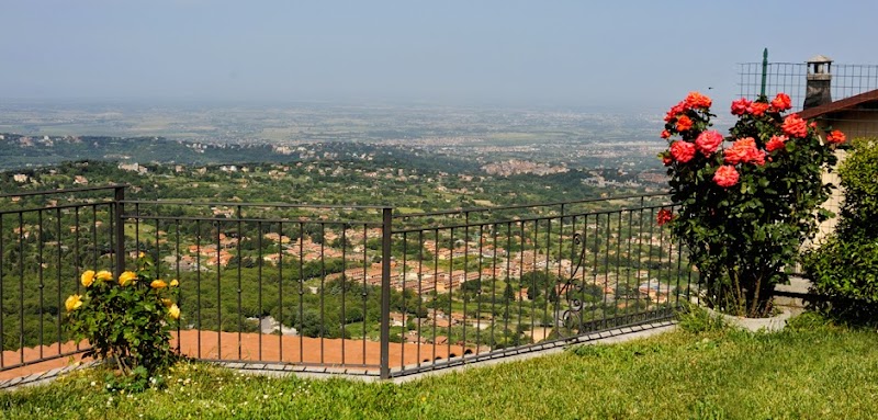 Villa dei Fantasmi in Rocca di Papa, Italy