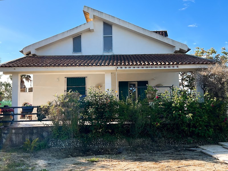 White House R&B in Campobello di Licata, Italy