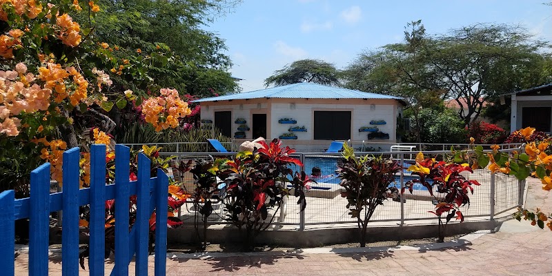 Hostería Cabañas El Jardín in Playas, Ecuador