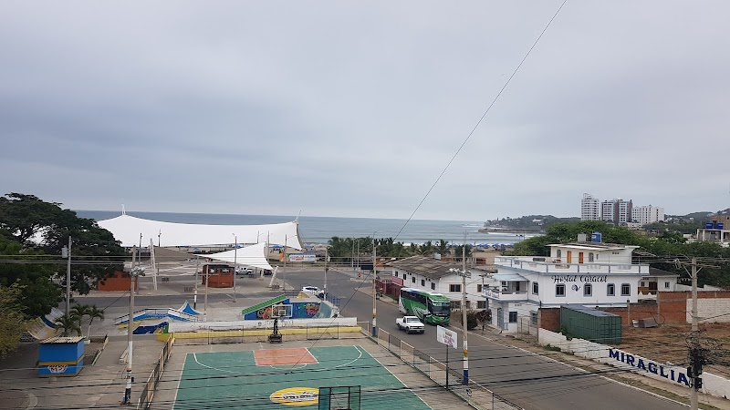 Hotel D’Laverdy in Playas, Ecuador
