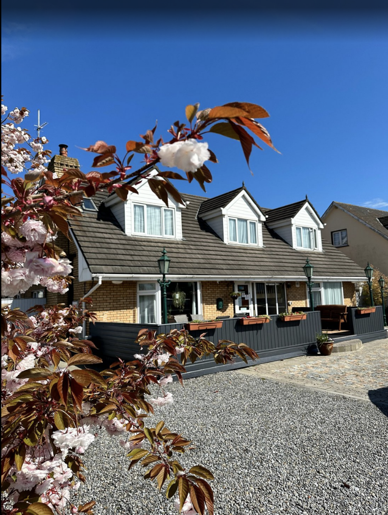 Malahide Guest Rooms in Mullach Ide, Ireland