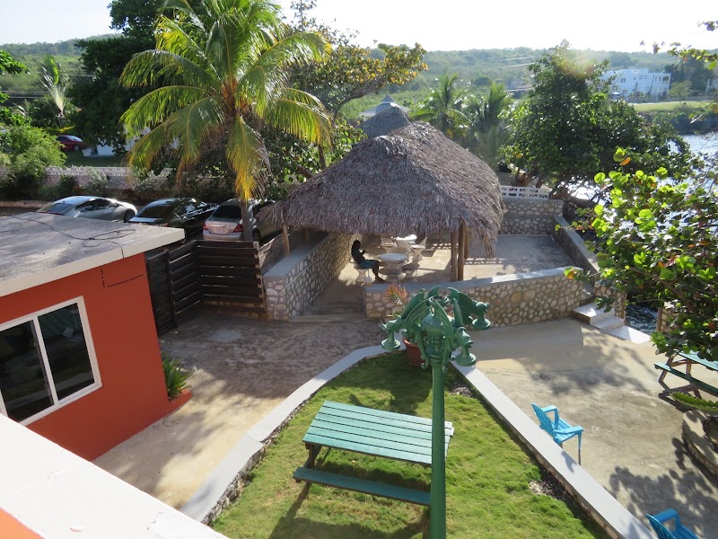 South Shore Guest House Bar & Restaurant in Black River, Jamaica