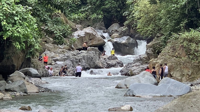 Termas Yanayacu in La Troncal, Ecuador