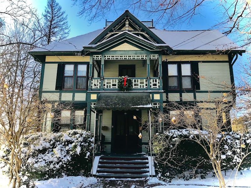 Allen House Inn in Amherst, United States