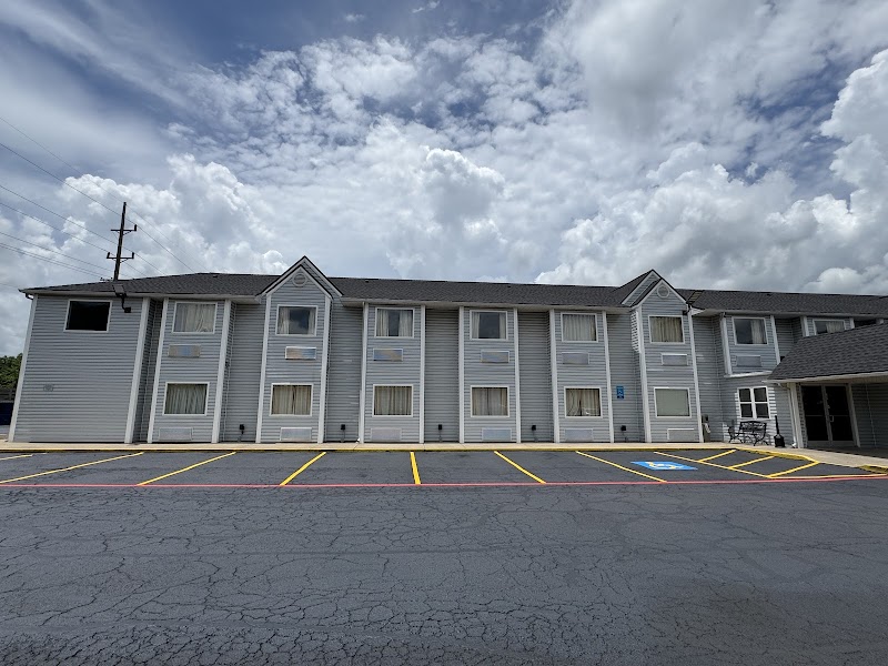 Americas Best Value Inn & Suites Ada in Ada, United States
