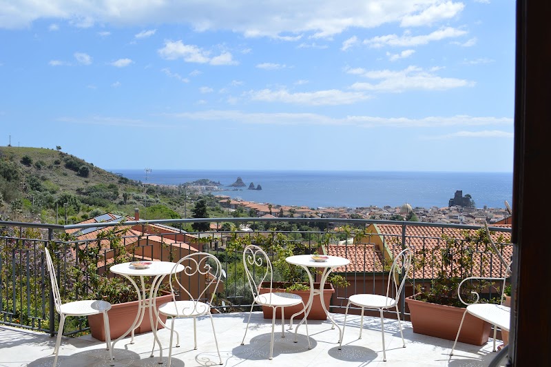 B&B Etna Mare in Aci Castello, Italy