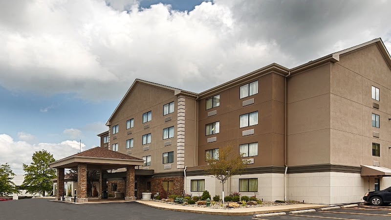 Best Western Plus West Akron Inn & Suites in Akron, United States