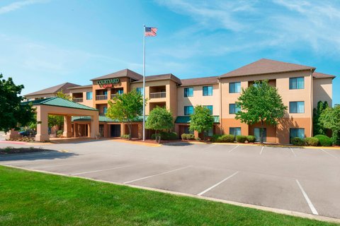 Courtyard by Marriott Akron Fairlawn in Akron, United States