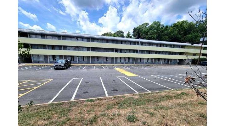 Days Inn by Wyndham Alexandria South in Alexandria, United States