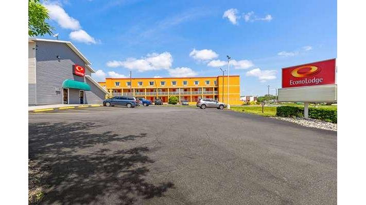 Econo Lodge in Akron, United States