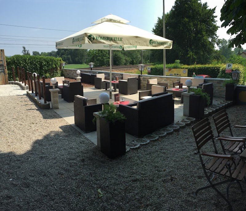 Gasthaus Backhendlstation Pfandlstubn in Enns, Austria