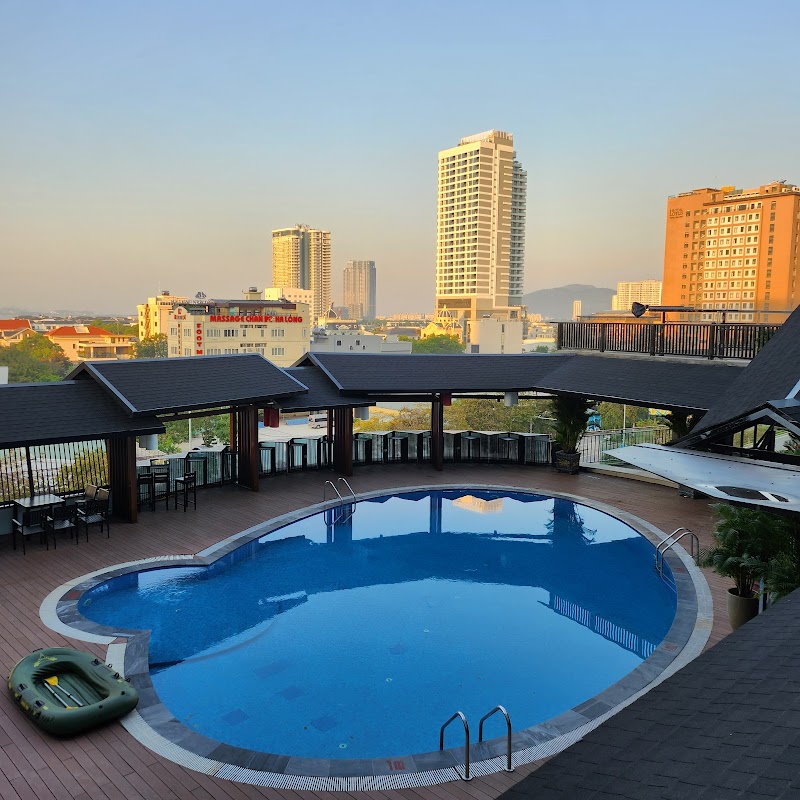 Halong Palace Hotel in Bai Chay, Vietnam