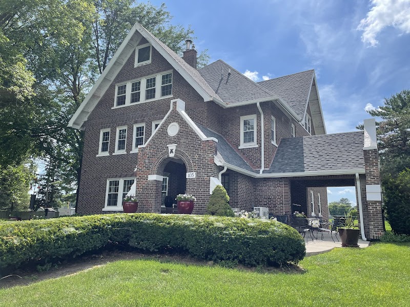 Iowa House Historic Inn in Ames, United States