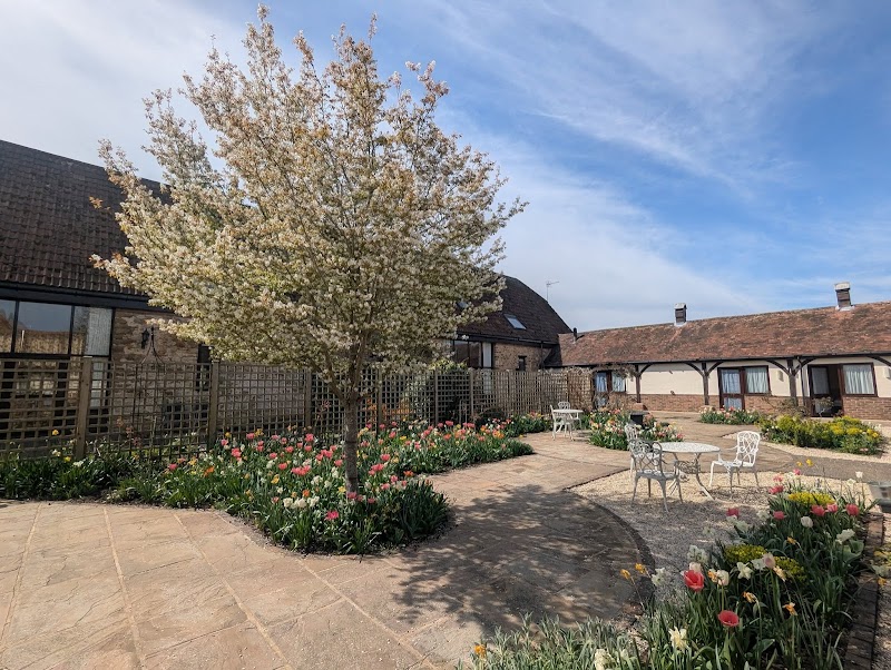 Kingfisher Barn Holiday Cottages & Accommodation in Abingdon, United Kingdom