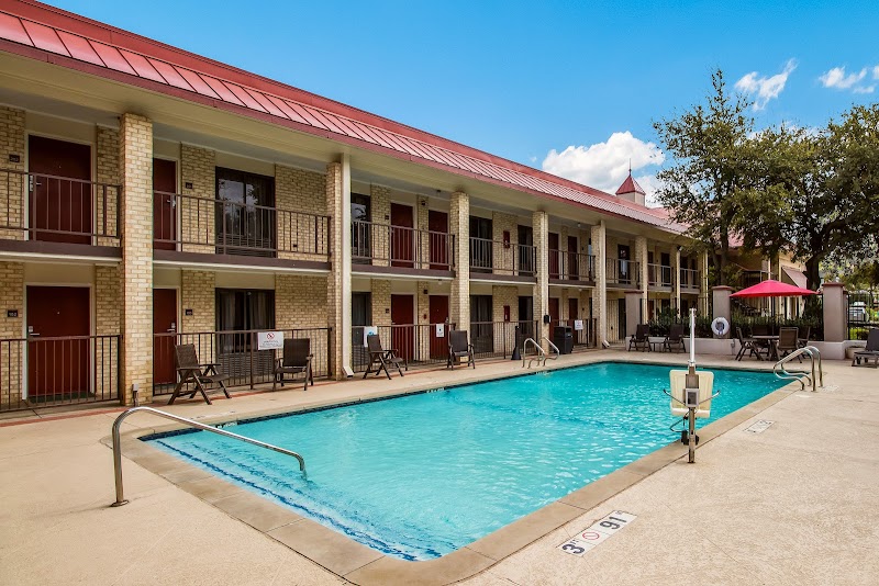 Red Roof Inn Plus+ Dallas - Addison in Addison, United States