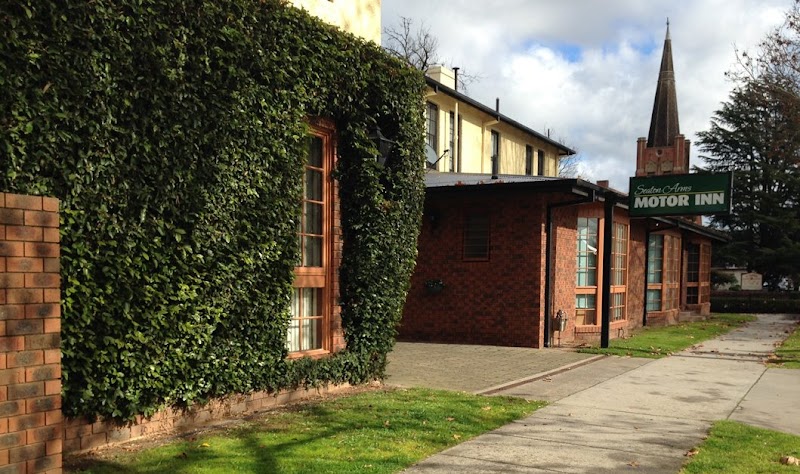 Seaton Arms Motor Inn in Albury, Australia