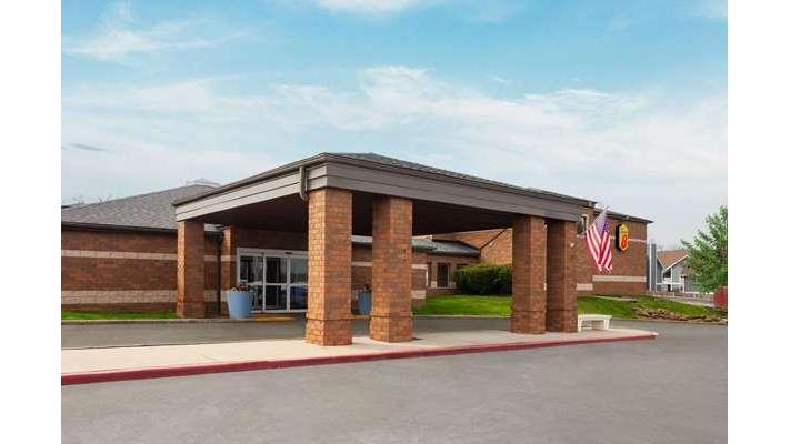 Super 8 by Wyndham Copley Akron in Akron, United States