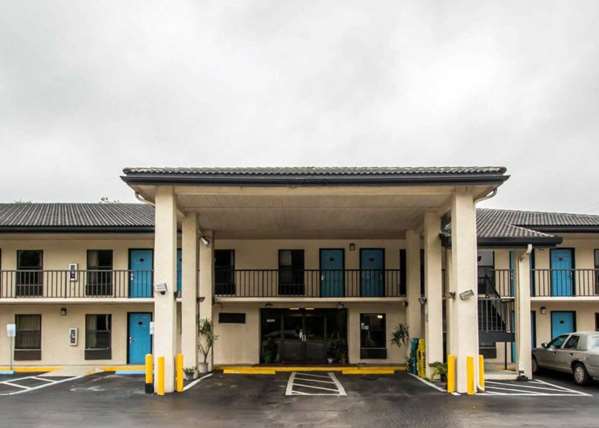 Travelodge by Wyndham Alachua in Alachua, United States