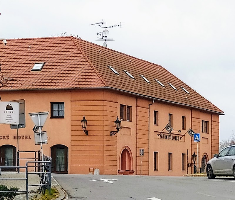 Zámecký Hotel Zlatý Orel in Hranice, Czechia